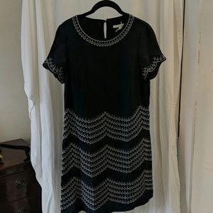 Boden navy/white embroidered shift dress - size 8